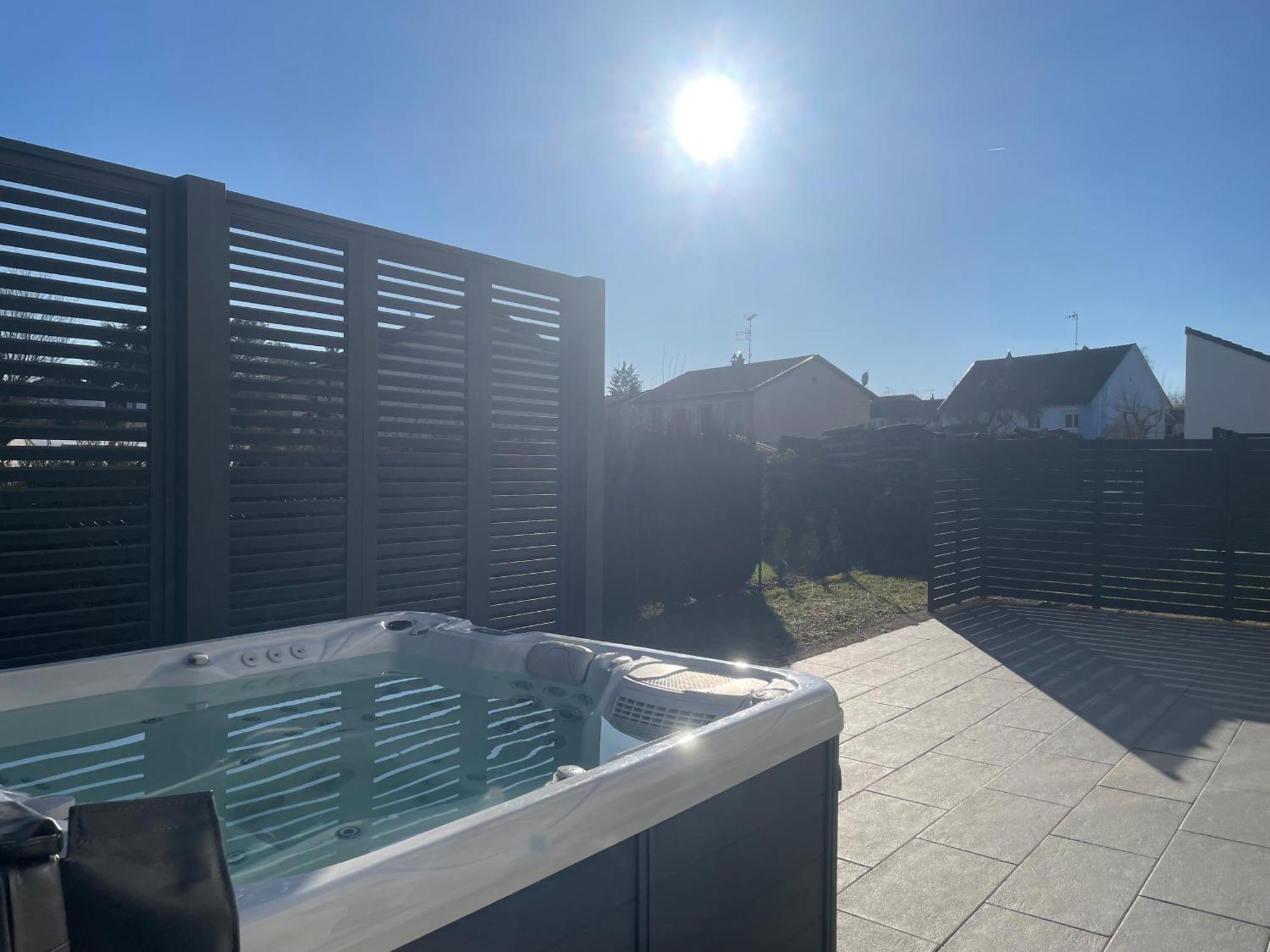 Logis Hotel Restaurant La Vraine Gironcourt-sur-Vraine Eksteriør bilde